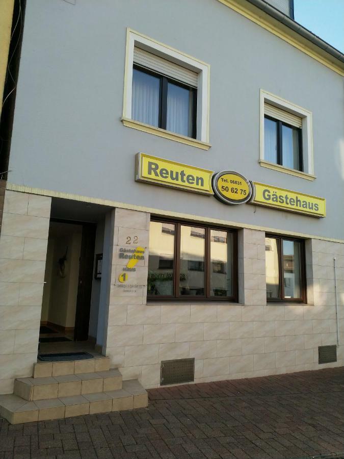 Gastehaus Reuten Bed and Breakfast Ensdorf Esterno foto